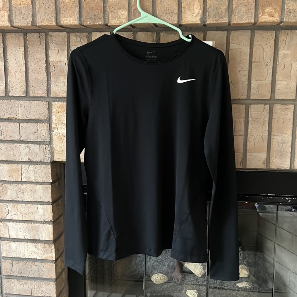 Nike long sleeve black NWT
